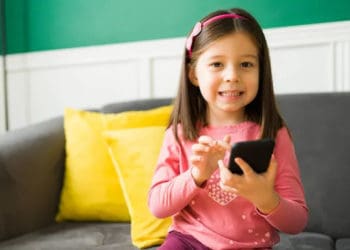 неправдиве повідомлення