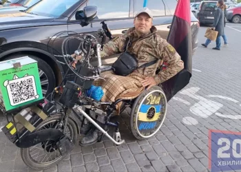 Тернопільський волонтер завершив марафон на кріслі колісному і зібрав 800 000 гривень