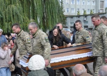 На щиті повернувся 28-річний воїн-розвідник з Чорткова
