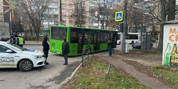 На пішохідному переході у Тернополі маршрутний атобус збив 23-річного чоловіка