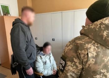 На кордоні затримали прикарпатку з інвалідністю та жителя Тернопільщини