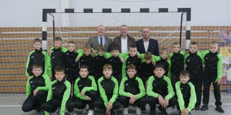 Історичний тріумф збаразького футболу: дві команди стали чемпіонами області