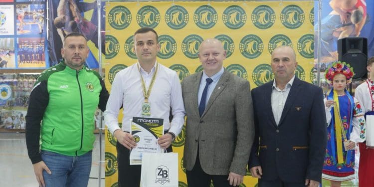 Історичний тріумф збаразького футболу: дві команди стали чемпіонами області