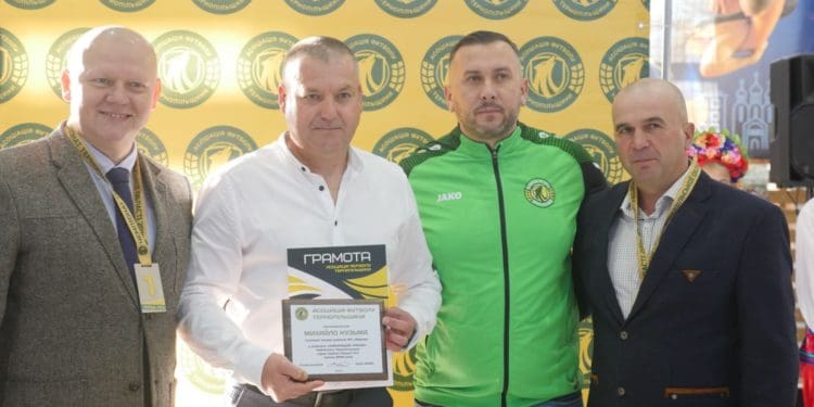 Історичний тріумф збаразького футболу: дві команди стали чемпіонами області