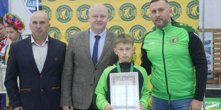 Історичний тріумф збаразького футболу: дві команди стали чемпіонами області