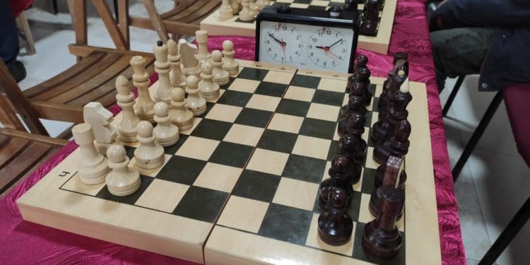 На Тернопільщині відсвяткували 70-річчя любителя шахів благодійним турніром