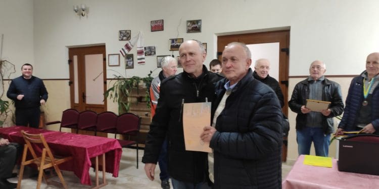 На Тернопільщині відсвяткували 70-річчя любителя шахів благодійним турніром