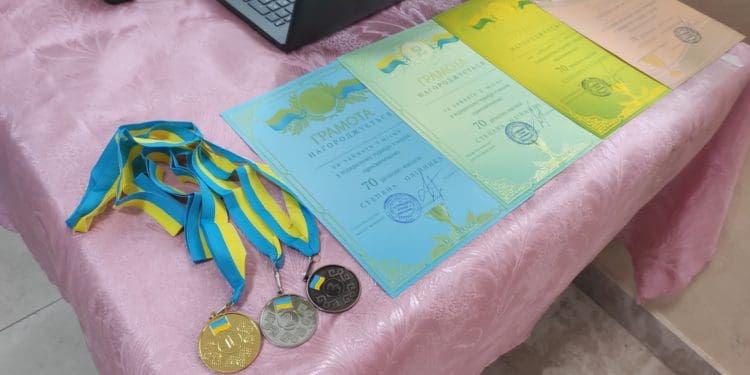 На Тернопільщині відсвяткували 70-річчя любителя шахів благодійним турніром