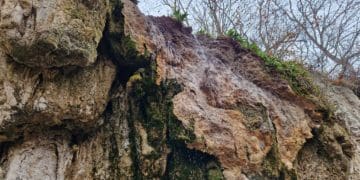 обвал скелі