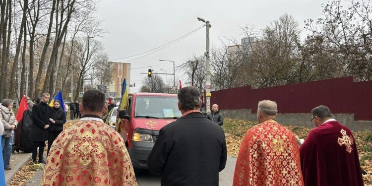 На щиті до рідного дому повернувся воїн з Петриків на Тернопільщині Олександр Лазуренко (фото)