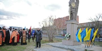 У Чорткові освятили пам’ятник Архангелу Михаїлу на честь Дня Гідності та Свободи