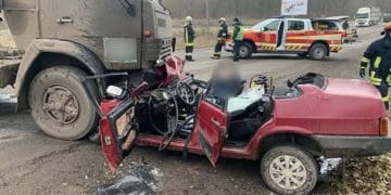 Загиблий і двоє травмованих: на Тернопільщині КамАЗ наїхав на ВАЗ