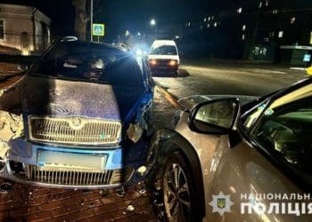 На Тернопільщині чоловік вчинив ДТП і побив перехожого