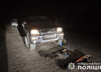 На Тернопільщині поліцейські зупинили авто злісного брaконьєра з двома тушами кабанів