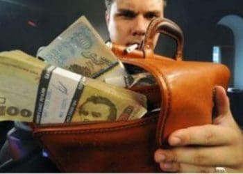 Хто і нащо хоче забрати гроші в громад?