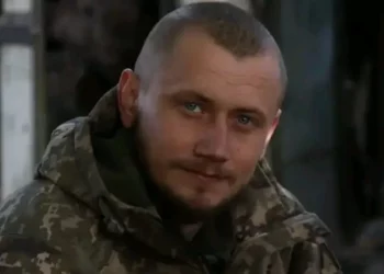 «Мені подобається, як вони горять»: Захисник з Тернопільщини передає «подарунки» ворогам дронами