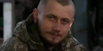 «Мені подобається, як вони горять»: Захисник з Тернопільщини передає «подарунки» ворогам дронами