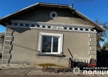 У Малашівцях під Тернополем чоловік намагався спалити будинок і матір у ньому