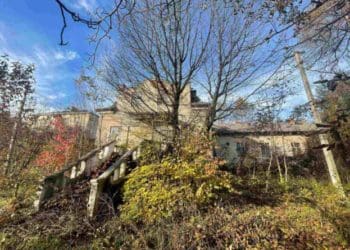 Рішення Тернопільської облради призвело до жахливого стану будівлі у Заліщиках