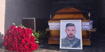 На Тернопільщині попрощалися із воїном Михайлом Бурим