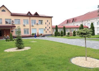 У Тернополі на “відкаті” затримали головного лікаря обласної психоневрологічної лікарні