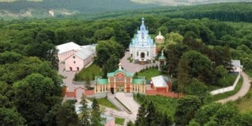 Що вирішив суд щодо подальшої долі Свято-Духівського монастиря Почаївської лаври