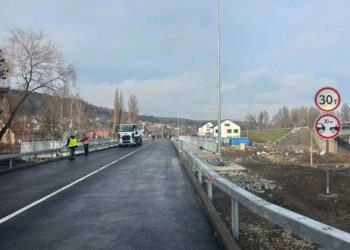 Відкрили для транспорту реконструйований міст в Теребовлі траси М-19