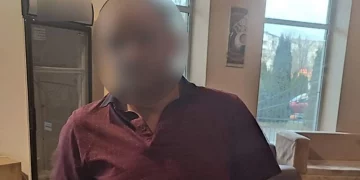 У Тернополі чоловік із собакою напав на працівників продуктового магазину