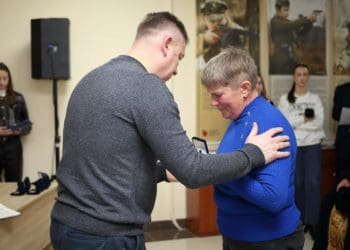 Володимир Болєщук вручив посмертні відзнаки рідним полеглих воїнів