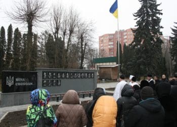У Тернополі на території ТЦК відкрили пам’ятну стелу загиблим військовослужбовцям