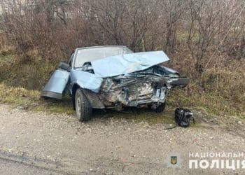 На об’їзній Кременця сталася смертельна ДТП: пасажирка вилетіла з авто і потрапила під колеса фури