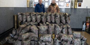 70 антитепловізорних плащів для танкової бригади передали з Тернополя