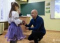 Діти полеглого Героя Андрія Волиняка отримали памʼятний годинник