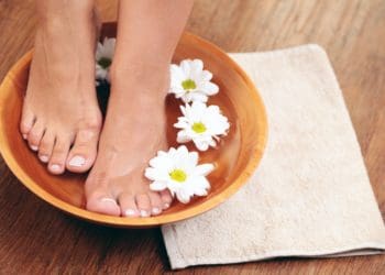 Поради, як прибрати важкість в ногах вдома