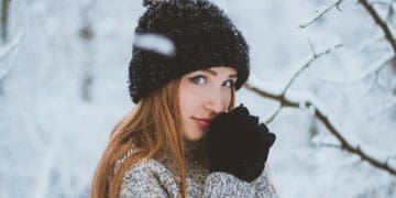 Як доглядати взимку за волоссям