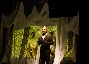 Напередодні Різдва тернопільська експериментальна театральна студія показала нову виставу