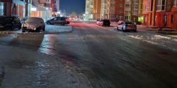 У Тернополі один з кварталів перетворився у небезпечну ковзанку: забудовник «Тернопільбуд» не справився