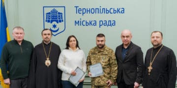 Двоє тернопільських військових отримали сертифікати на житло