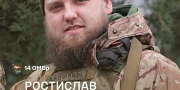 Воїн з 14-ї ОМБр нищить окупантів трофейною зброєю
