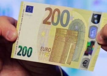 У Кременецькому районі водій пропонував 200 євро хабаря поліцейським