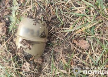 У Тернополі біля дитячого садка знайшли пристрій, схожий на вибуховий