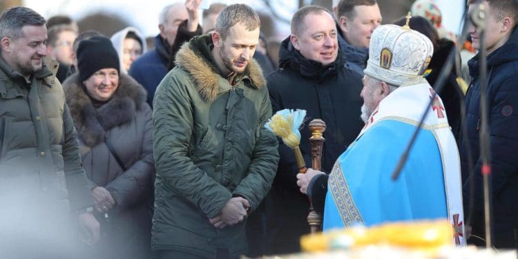 Біля Тернопільського ставу відбувся традиційний міжконфесійний молебень та чин освячення Йорданської води (фото)
