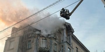 У перший день нового року ворог атакує столицю: є руйнування у двох районах