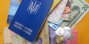 Як правильно зберігати гроші під час подорожей