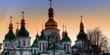 бронювати військовозобов’язаних священнослужителів