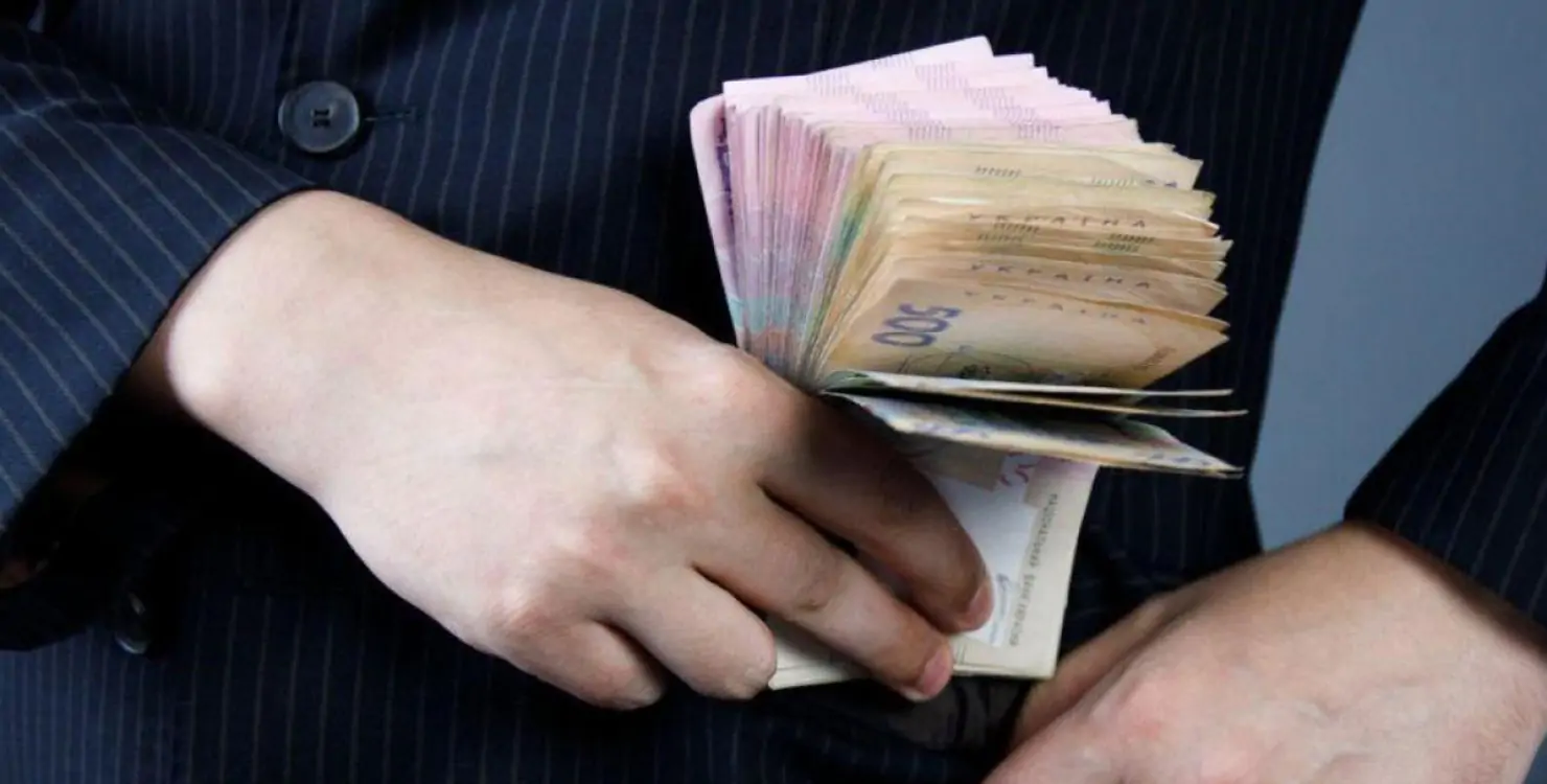 Житель Чортківщини намагався відкупитися за домашнє насильство за 30 тисяч гривень