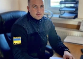 Нові правила митного оформлення авто у 2025 році: Тернопільська митниця відповідає на актуальні питання