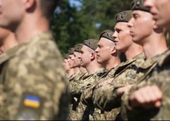 військові виші набирають курсантів