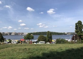 проти забудови парку