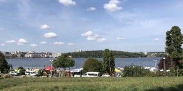 проти забудови парку